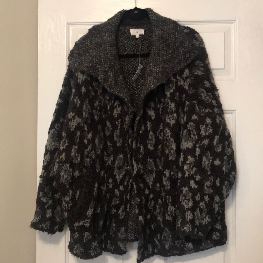 Lou & Gray leopard cardigan size M